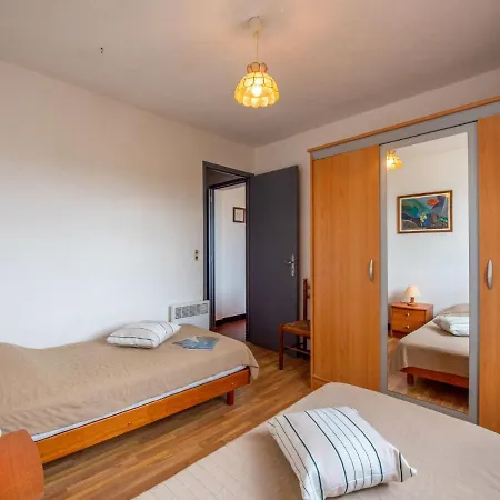 Les Arbousiers-1 By Interhome Daire *