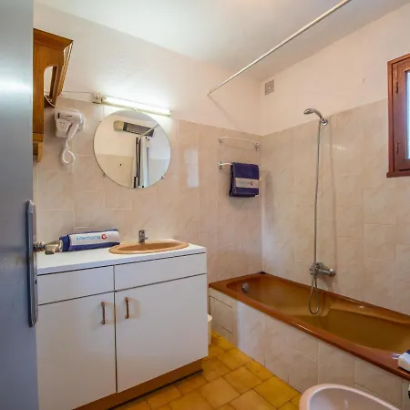 Les Arbousiers-1 By Interhome